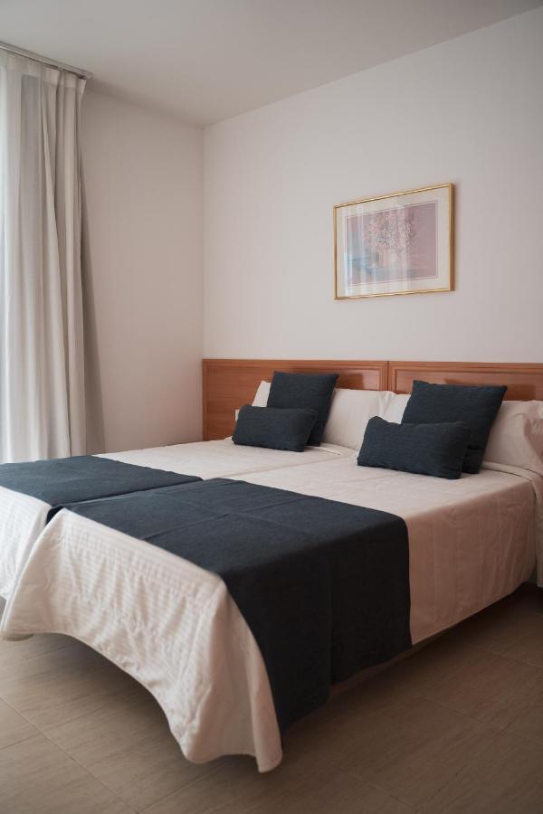 Beatrix 2000 Apartman Pineda de Mar Kültér fotó